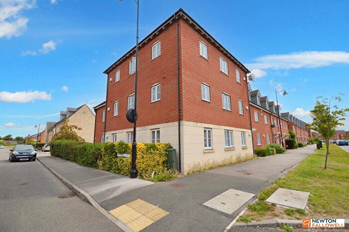 2 Bedroom Flat For Sale In The Pollards, Bourne, PE10