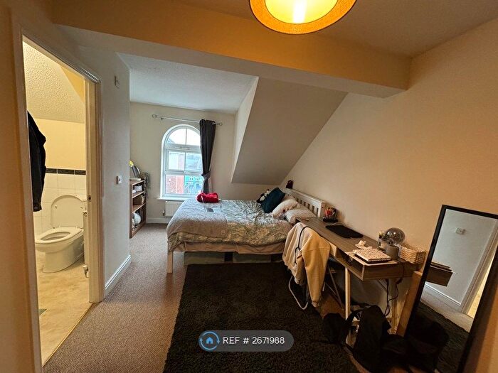 4 Bedroom End Terrace House To Rent In Whimberry Way, Manchester, M20