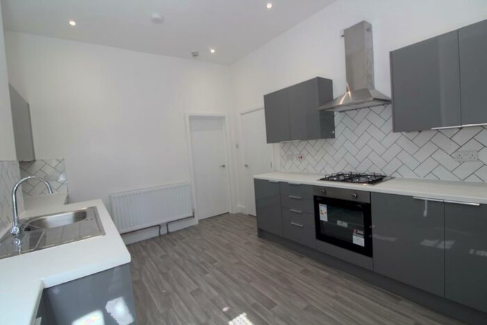 2 Bedroom Flat To Rent In Marlborough Road, Roath, Cardiff, CF23