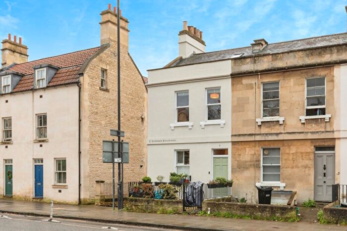 3 Bedroom Maisonette For Sale In St. Georges Buildings, Bath, BA1