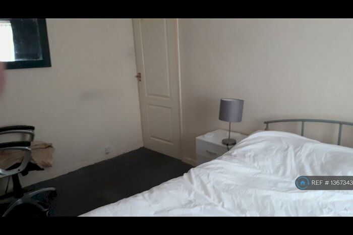 1 Bedroom Flat To Rent In Kirkley Close, Newcastle Upon Tyne, NE3