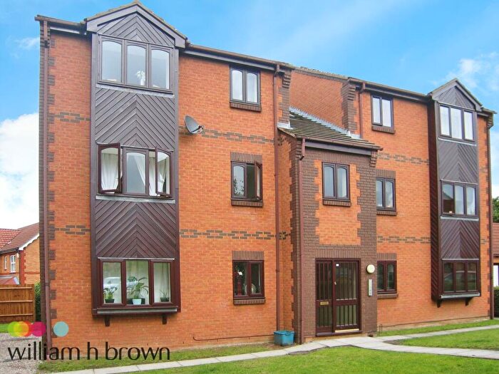 2 Bedroom Flat To Rent In Bull Close, Chafford Hundred, Grays, RM16