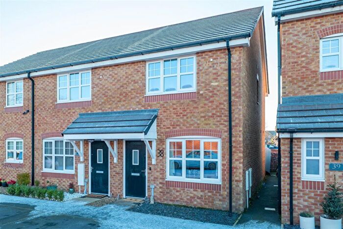 2 Bedroom End Terrace House For Sale In Foundry Close, Leyland, PR25