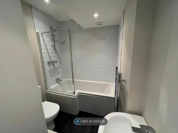 2 Bedroom Terraced House To Rent In High Cross Street, St.Austell, PL25