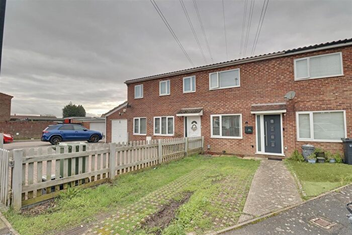 2 Bedroom Property For Sale In Butterfly Drive, Paulsgrove, PO6