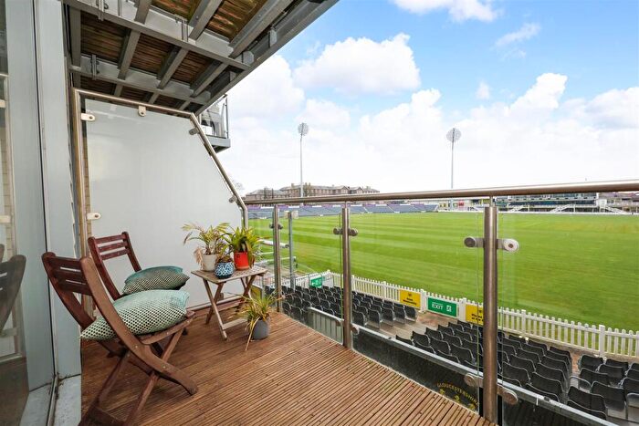 2 Bedroom Flat For Sale In College Road, Bishopston, Bristol, BS7