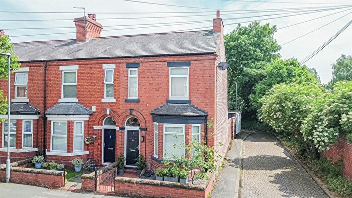 3 Bedroom End Terrace House For Sale In Causeway Avenue, Warrington, WA4