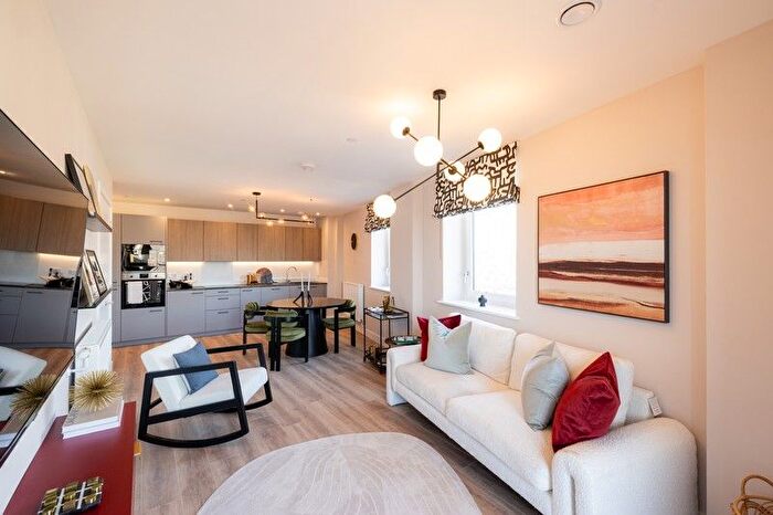 2 Bedroom Flat For Sale In Edgware Road, Hendon, NW9