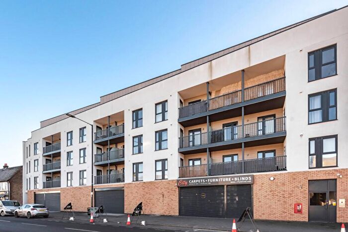 2 Bedroom Apartment To Rent In Grand Union House, Stoke Road, Slough, SL2