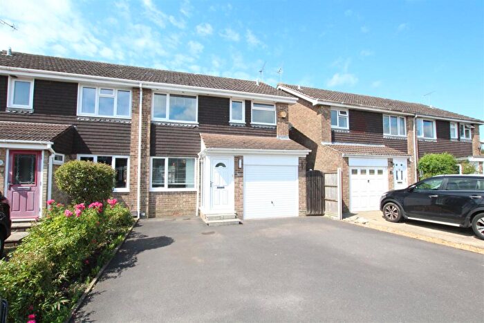 3 Bedroom Semi Detached House To Rent In Badger Close, Bishopstoke, Eastleigh, SO50