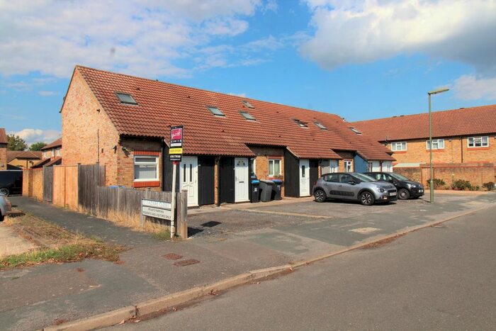 1 Bedroom Terraced House To Rent In Mullens Road, Egham, TW20