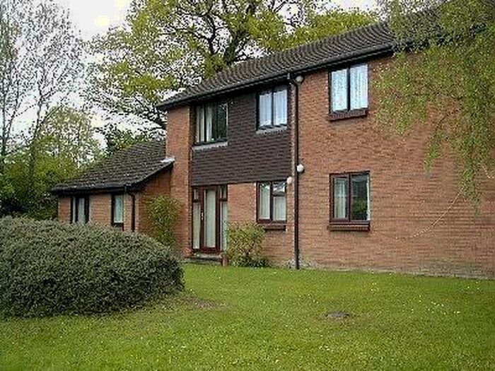 1 Bedroom Flat To Rent In Fair Oak, SO50