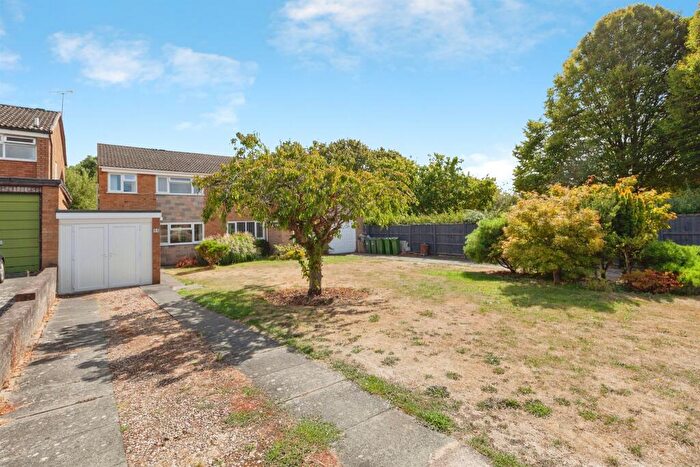 3 Bedroom Semi-Detached House For Sale In Rosebank Road, Countesthorpe, Leicester, LE8