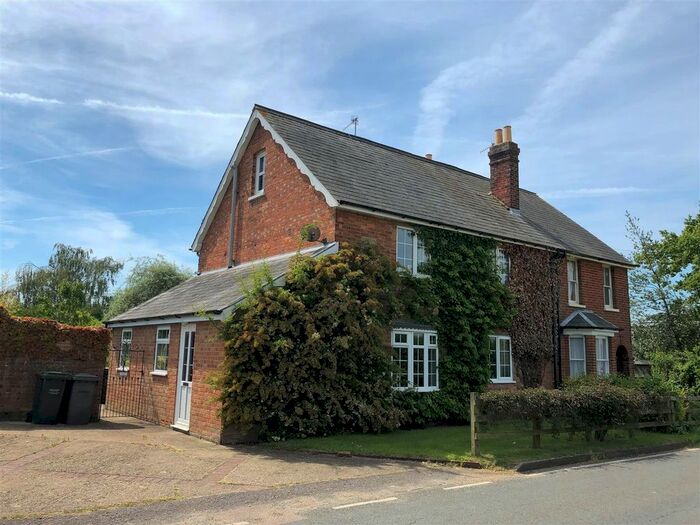4 Bedroom Semi-Detached House For Sale In Reeds Lane, Shipbourne, Tonbridge, TN11