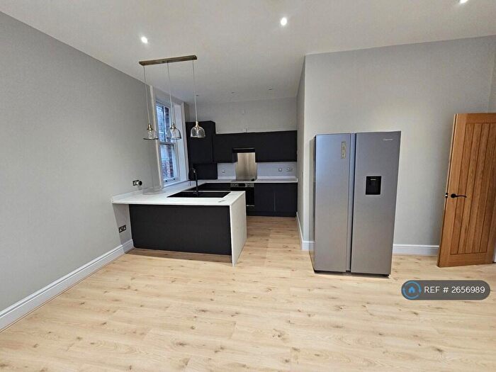 3 Bedroom Flat To Rent In Croxteth Road, Liverpool, L8