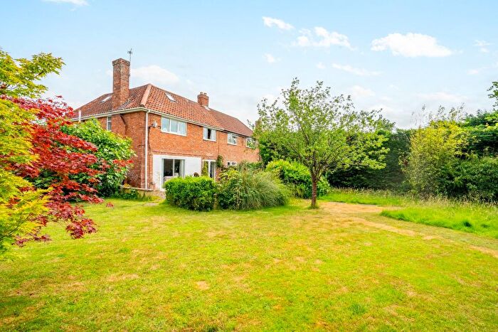 3 Bedroom Semi-Detached House For Sale In Brecksfield, Skelton, York, YO30