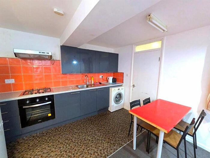 4 Bedroom Terraced House To Rent In Western Road, Crookes, S10