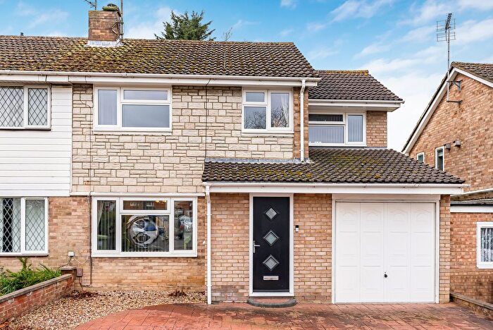 4 Bedroom Semi Detached House For Sale In Whalley Drive, Bletchley, Milton Keynes, MK3