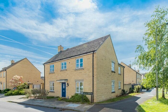 4 Bedroom Flat To Rent In Beech Grove, Witney, OX28