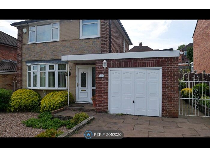 3 Bedroom Detached House To Rent In Fieldhead Road, Hoyland, Barnsley, S74