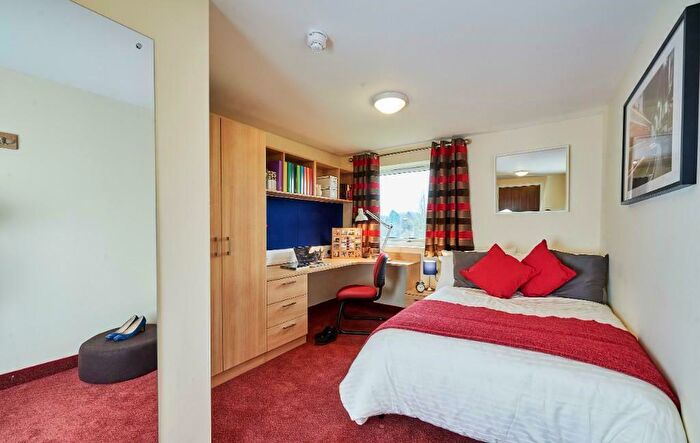 6 Bedroom Private Hall To Rent In Cadnam Hall, Summer Let Available, B17