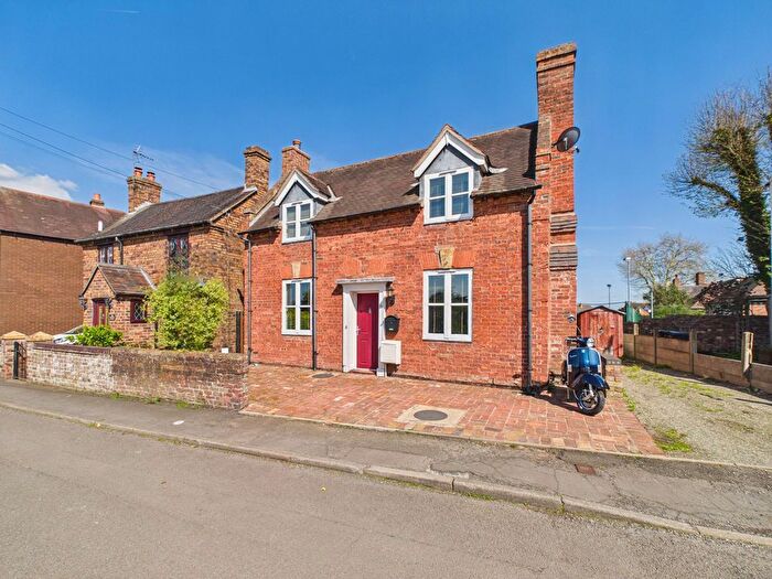 3 Bedroom Cottage For Sale In King Street, Broseley, Shropshire, TF12