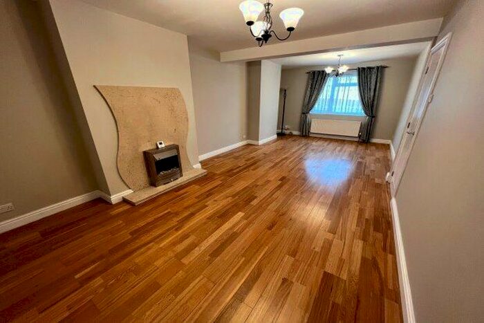 3 Bedroom Property To Rent In Kings Weston Avenue, Bristol, BS11