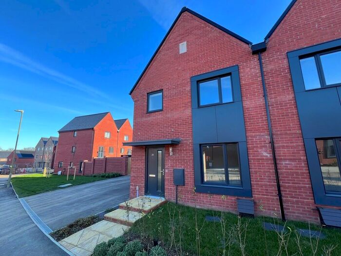 3 Bedroom Semi-Detached House To Rent In Whiteley, Fareham, PO15