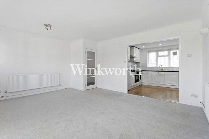 1 Bedroom Flat To Rent In Springbank, London, N21
