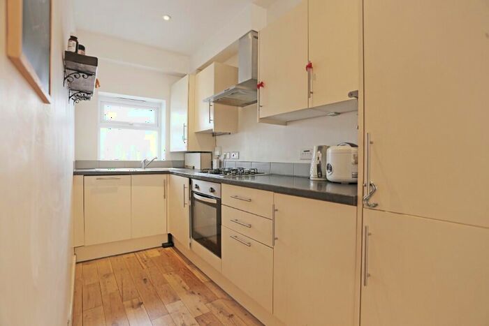 1 Bedroom Flat To Rent In Postway Mews, Ilford, London, IG1