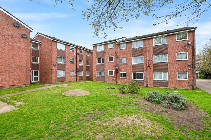2 Bedroom Flat For Sale In Huxley Close, Northolt, UB5