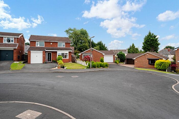 4 Bedroom Detached House For Sale In Broom Way, Westhoughton, Bolton, BL5