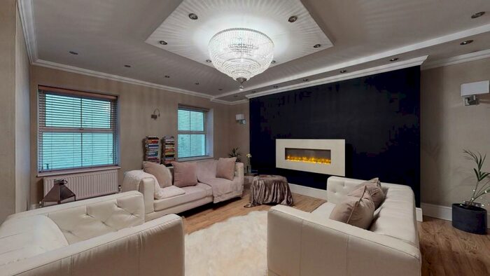 1 Bedroom Flat To Rent In Queens Gardens, Broadstairs, CT10