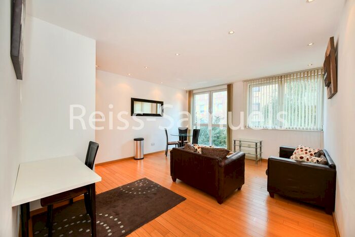 1 Bedroom Flat To Rent In Helion Court, Westferry Road, Canary Wharf, Isle Of Dogs, Canary Wharf, Docklands, E14