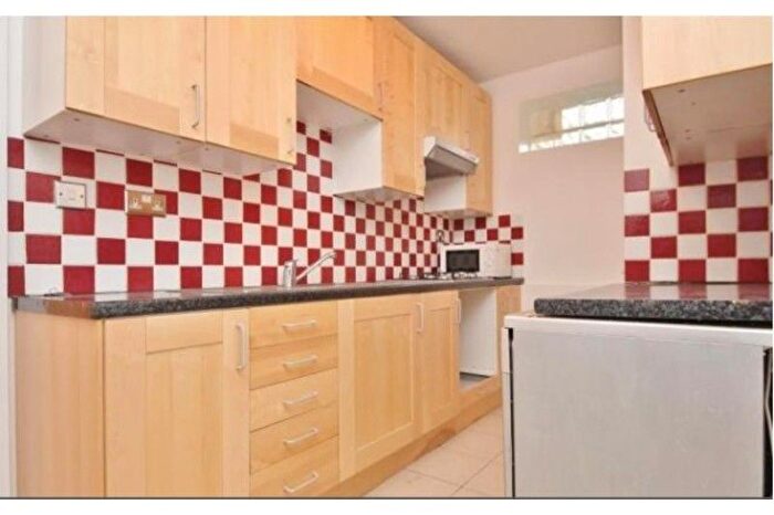 3 Bedroom Terraced House To Rent In Ilex Road, Harlesden, London, NW10