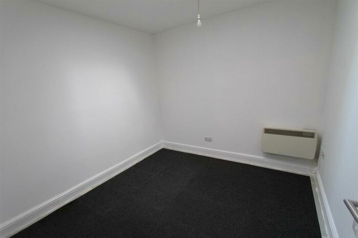 2 Bedroom Detached Bungalow To Rent In Greenvale Road, Eltham, SE9