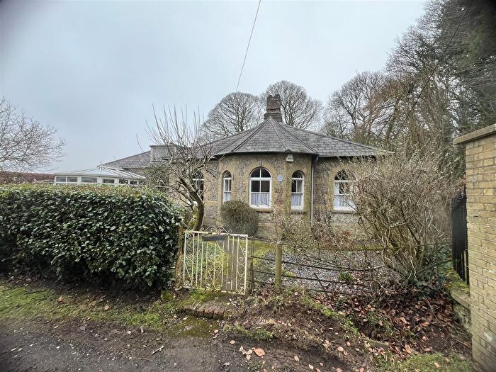 3 Bedroom Bungalow For Sale In Platt House Lane, Wrotham, Sevenoaks, TN15