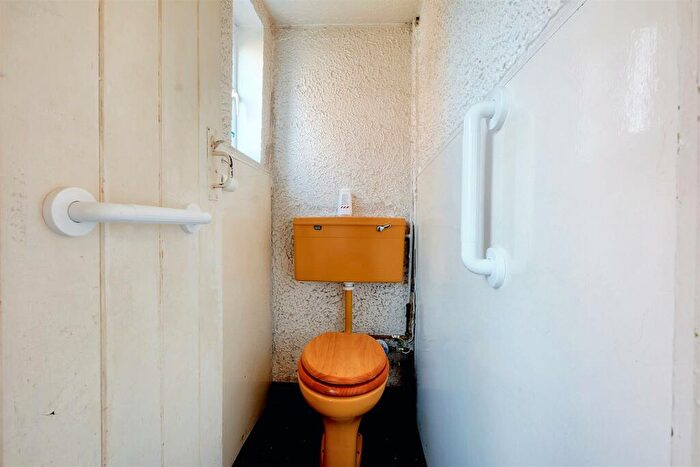 2 Bedroom Semi-Detached House For Sale In Coppice Road, Arnold, Nottingham, NG5