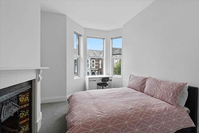 5 Bedroom Terraced House To Rent In Kingsley Road, Plymouth, PL4