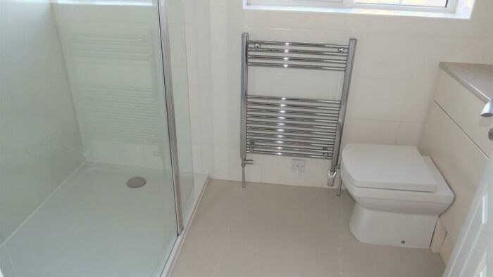 2 Bedroom Detached Bungalow To Rent In Willow Place, Braithwell, Rotherham, S66