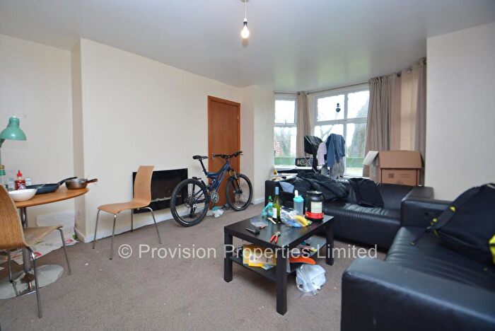 2 Bedroom Flat To Rent In Cliff Road, Woodhouse, Leeds, LS6