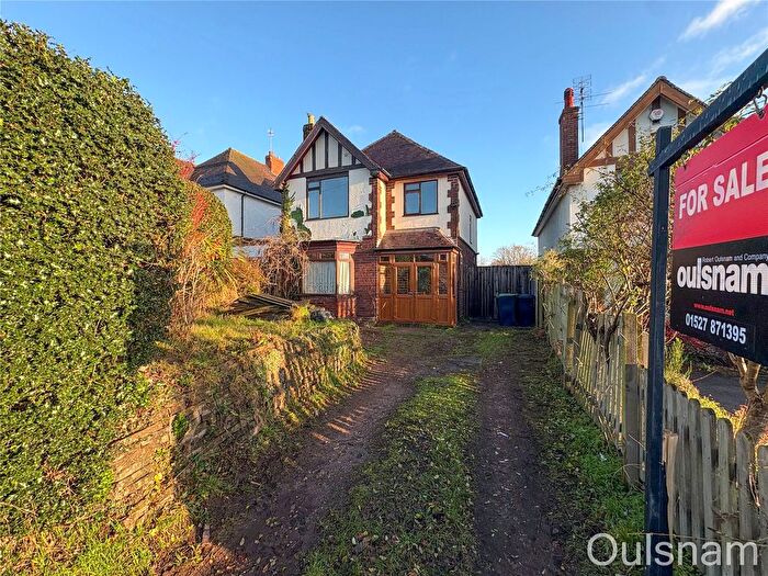 3 Bedroom Detached House For Sale In Stourbridge Road, Fairfield, Bromsgrove, Worcestershire, B61