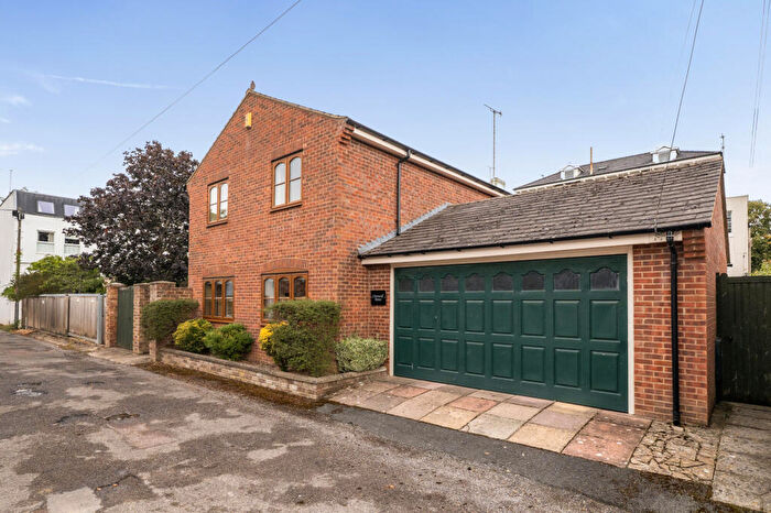 3 Bedroom Detached House For Sale In Malden Road, Cheltenham, GL52