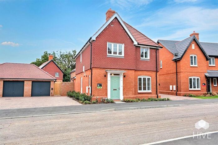 4 Bedroom Detached House For Sale In Station Road, Fordingbridge, SP6