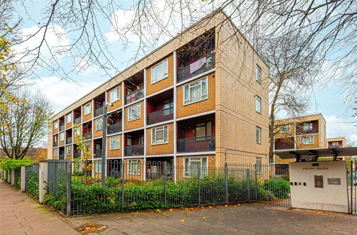 3 Bedroom Apartment For Sale In Grendon House, Calshot Street, Islington, N1