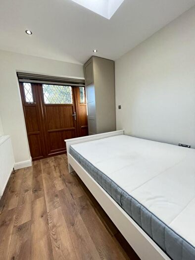 1 Bedroom Studio To Rent In College Hill Road, Harrow Weald, Harrow, HA3