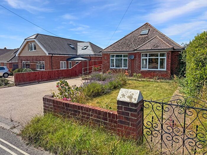 4 Bedroom Detached Bungalow For Sale In Pallance Road, Northwood, PO31