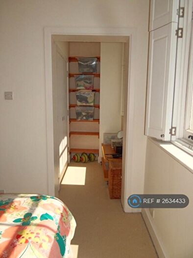 1 Bedroom Flat To Rent In Alie Street, London, E1