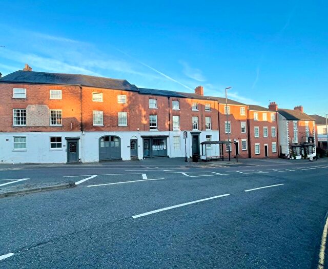 2 Bedroom Apartment For Sale In Saltisford, Warwick, CV34