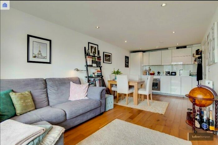 1 Bedroom Flat For Sale In Offenham Road, London, SW9